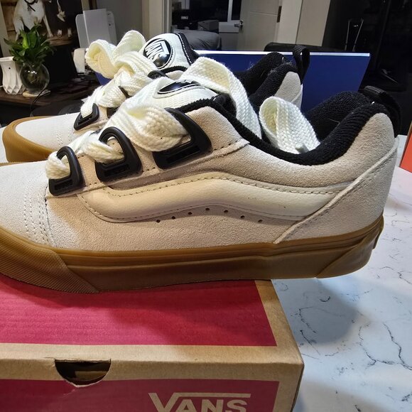 VANS Knu-Skool DR Marshmallow Classic Gum - VN000CZUVE1 - WOMENS SIZE 7 NEW - Picture 1 of 15